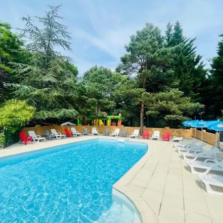 Camping Charmant, Animaux Bienvenus - 4 Pers. - Api-1-52-2279 *