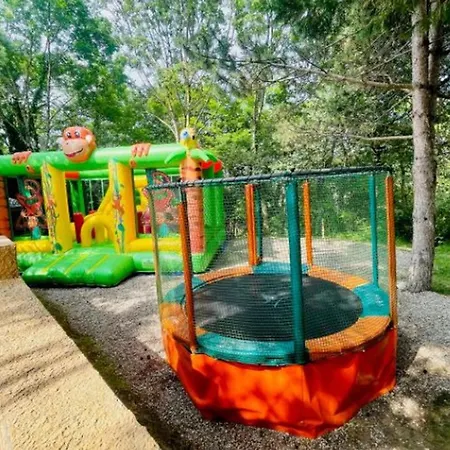 Charmant, Animaux Bienvenus - 4 Pers. - Api-1-52-2279 Camping *
